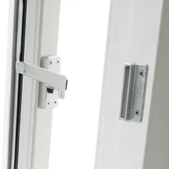 Raambeslag|Raamsluiting > AXA raamsluiting met drukknop links aluminium buitendraaiend
