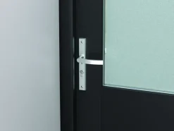 Deurbeslag Buitendeur|Deurklinken > AXA veiligheidsbeslag Edge achterdeur aluminium smal schild met SKG 3-sterren 92 mm