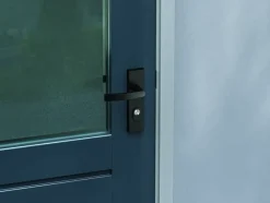 Deurbeslag Buitendeur|Deurklinken > AXA veiligheidsbeslag Edge achterdeur zwart kortschild met SKG 3-sterren 72 mm