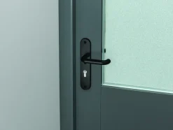 Deurbeslag Buitendeur|Deurklinken > AXA veiligheidsbeslag Oval achterdeur zwart langschild met SKG 3-sterren 72 mm
