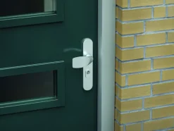 Deurbeslag Buitendeur|Deurklinken > AXA veiligheidsbeslag Oval voordeur aluminium langschild met SKG 3-sterren 92 mm