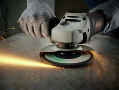 Frees, Slijp & Schaafmachines > BLACK+DECKER haakse slijper / slijptol KG1202-QS