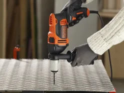 Boormachines > BLACK+DECKER klopboor BEH850KA32-QS in koffer + 32 dlg accessoires