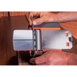 Frees, Slijp & Schaafmachines > BLACK+DECKER schaafmachine 710W BEW712-QS