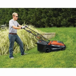 Grasmaaiers > BLACK+DECKER 36V grasmaaier CLM3825L2 38 cm incl. accu + lader
