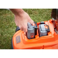 Grasmaaiers > BLACK+DECKER 2x18V grasmaaier BCMW33184L2-QW 33 cm incl. twee 4,0 Ah accu's