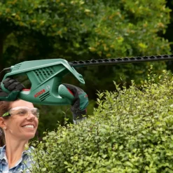 Heggenscharen > Bosch heggenschaar 420W EasyHedgeCut 45 cm