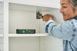 Kruislijnlasers|Waterpassen > Bosch lijnlaser met waterpas UniversalWallLevel - Basic