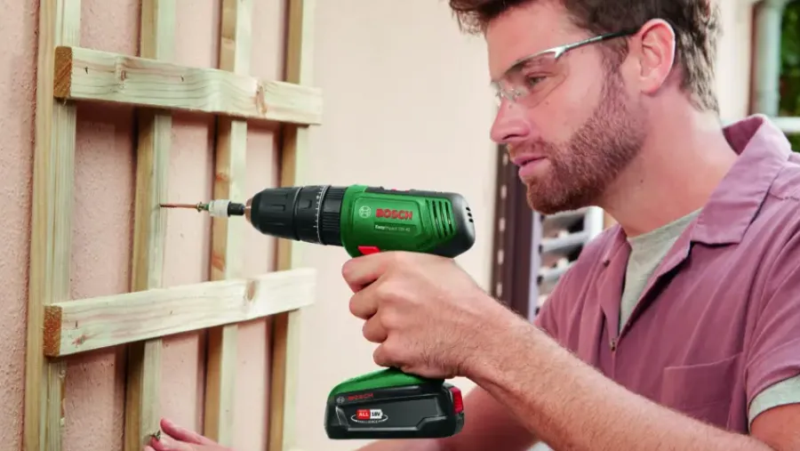Accuboormachines|Boormachines > Bosch 18V accuboormachine EasyDrill Systeembox met 241 accessoires (incl. 2 accu's 1.5Ah + lader)