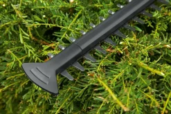 Heggenscharen > Bosch 18V heggenschaar EasyHedgeCut 18V-52-13 incl 1 accu 2.0Ah + lader