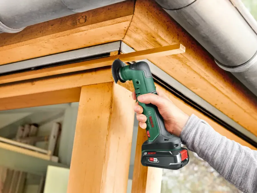 Multitools > Bosch 18V multitool Universal 18V-32 (zonder accu)
