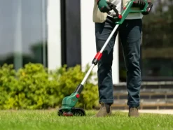 Grastrimmers > Bosch 18V trimmer Universal (zonder accu)