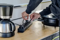 Stekkerdozen > Brennenstuhl Contactdoos met Deksel IP44 6-voudig 2 Meter