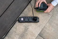 Stekkerdozen > Brennenstuhl Stekkerdoos 3-voudig met schakelaar IP44 2 meter