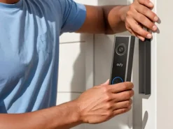 Intercoms & Deurbellen|Elektronische Beveiliging > Eufy Video Deurbel C31 2K FHD met SD kaart