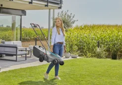 Grasmaaiers > Gardena elektrische grasmaaier Powermax 32/1200 G2 32cm 1200W