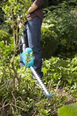 Heggenscharen > Gardena elektrische heggenschaar THS 500/48