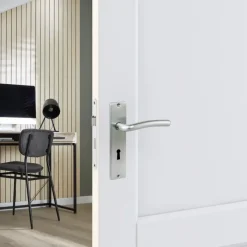 Deurbeslag Binnendeur|Deurklinken > KARWEI deurkruk set Wave recht schild sleutelgat 56 mm chroom mat