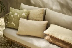 Kussen bloem beige - l45xb45xh10cm