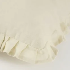 Kussen ruffled beige - l55xb35xh10cm