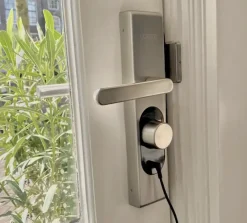 Elektronische Beveiliging|Schuiven & Grendels > LOQED voedingskit voor slim deurslot Touch Smart Lock