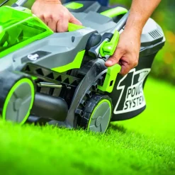 Grasmaaiers > LUX 20V grasmaaier 33cm (incl. 4.0Ah accu + lader)