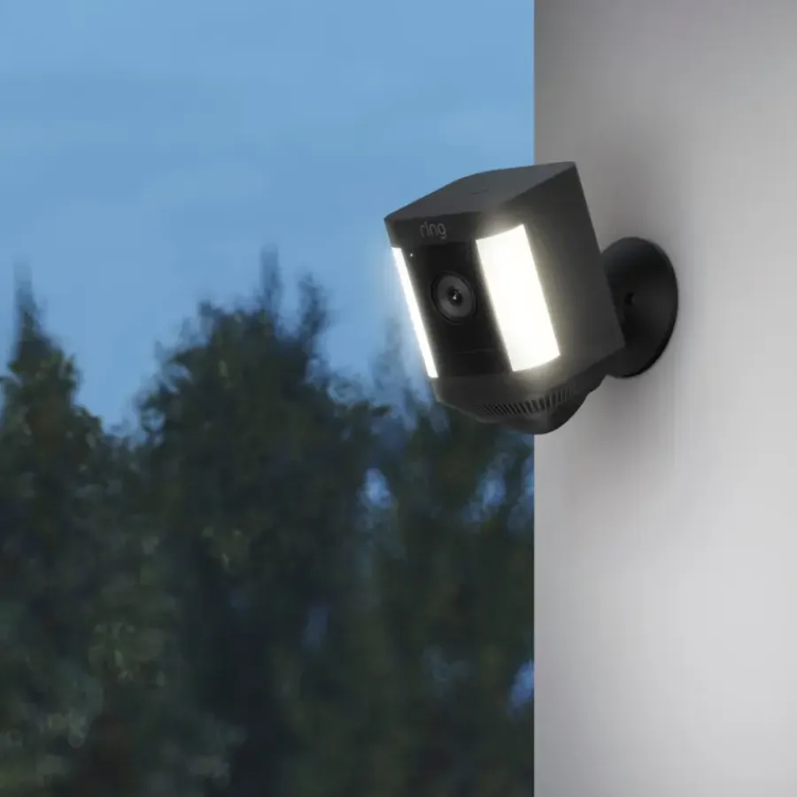 Elektronische Beveiliging > Ring Spotlight Camera Plus Battery Zwart