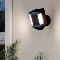 Elektronische Beveiliging > Ring Spotlight Camera Plus Battery Zwart