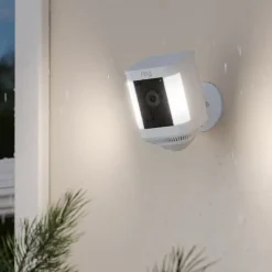 Elektronische Beveiliging > Ring Spotlight Camera Plus Battery Wit