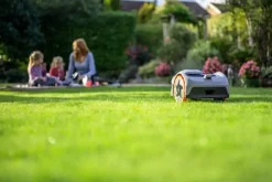 Grasmaaiers|Robotmaaiers > Segway Navimow robotmaaier i105E draadloos 500 m²
