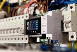 Meetapparatuur > SHELLY Pro EM-50 slimme energiemeter WiFi Bluetooth DIN-rail (2-kanalen)