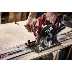 Accu Cirkelzaag|Zaagmachines & -tafels > SKIL 20V cirkelzaag 3551CB brushless 57mm incl. alu geleiderails 2x 70cm en CT zaagblad (zonder accu)