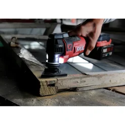 Multitools > SKIL 20V multitool 3650GA brushless incl. 2,0Ah USB accu + snellader en accessoires