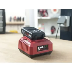 Overige Elektrisch Gereedschap Accessoires > SKIL 20V startset 2,5Ah accu + snellader 3110AA