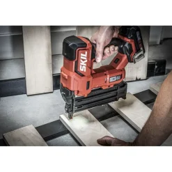 Tackers > SKIL 20V tacker / spijkerpistool 18GA XP brushless (zonder accu)