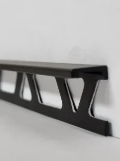 Tegelprofiel recht mat zwart metaal 12,5 mm 270 cm