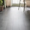 vtwonen click PVC EVC Granite donkergrijs houtlook incl. geïntegreerde ondervloer